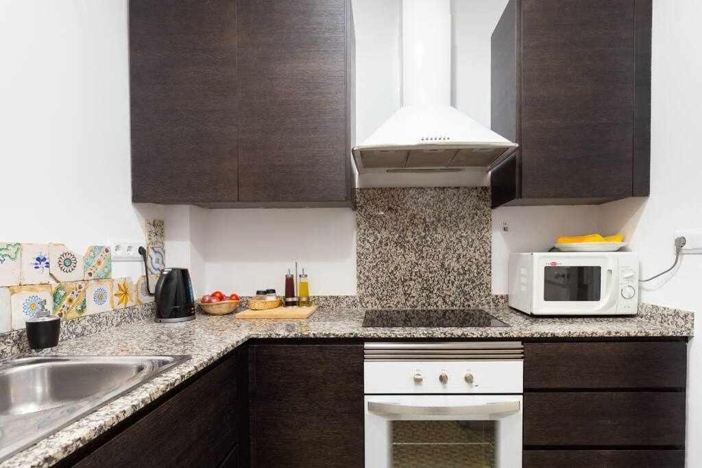 Cal Mateu 11 Huespedes Sagrada Familia Apartment Barcelona Ngoại thất bức ảnh