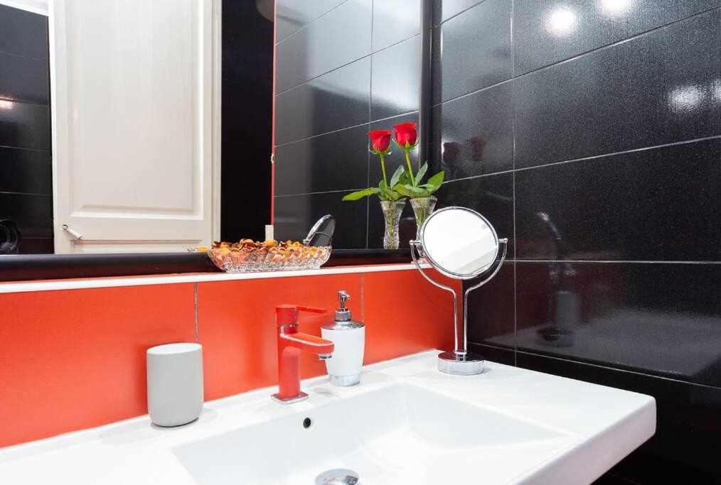 Cal Mateu 11 Huespedes Sagrada Familia Apartment Barcelona Ngoại thất bức ảnh