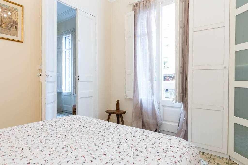 Cal Mateu 11 Huespedes Sagrada Familia Apartment Barcelona Ngoại thất bức ảnh